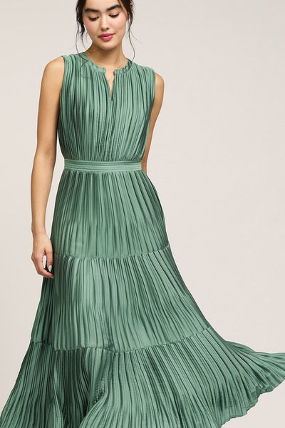 Sleeveless Pleated Dress