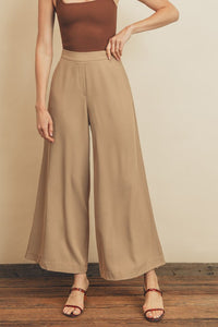 Relaxed Wide Leg Pants