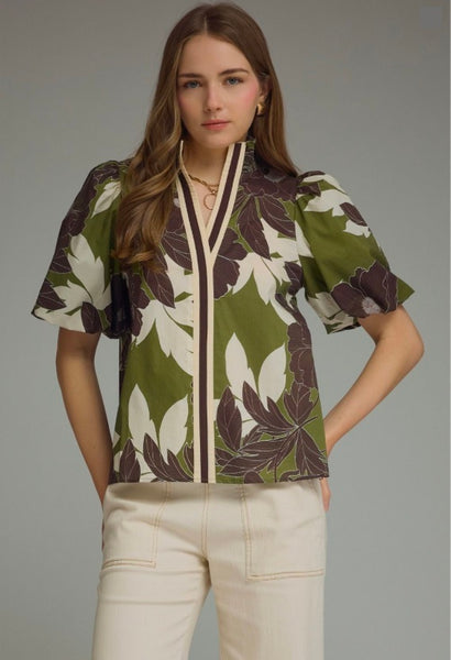 Contrast Stripe Leaf Top
