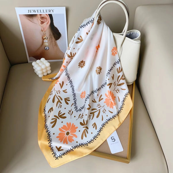 Daisy Border Scarf